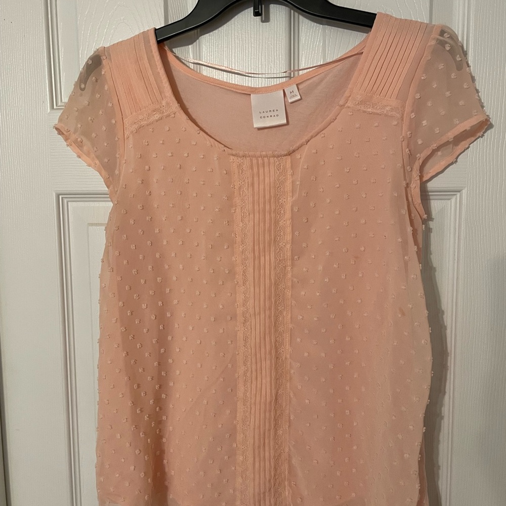 Ladies peach shirt size M